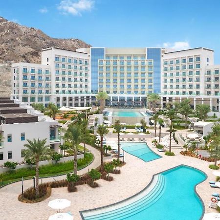 Ocean Mountain View Apartment At The Address Fujairah Bagian luar foto