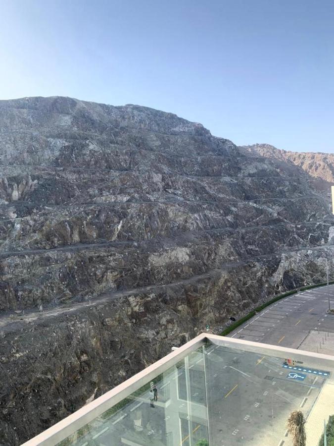 Ocean Mountain View Apartment At The Address Fujairah Bagian luar foto