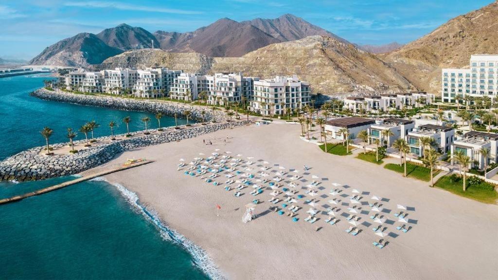 Ocean Mountain View Apartment At The Address Fujairah Bagian luar foto