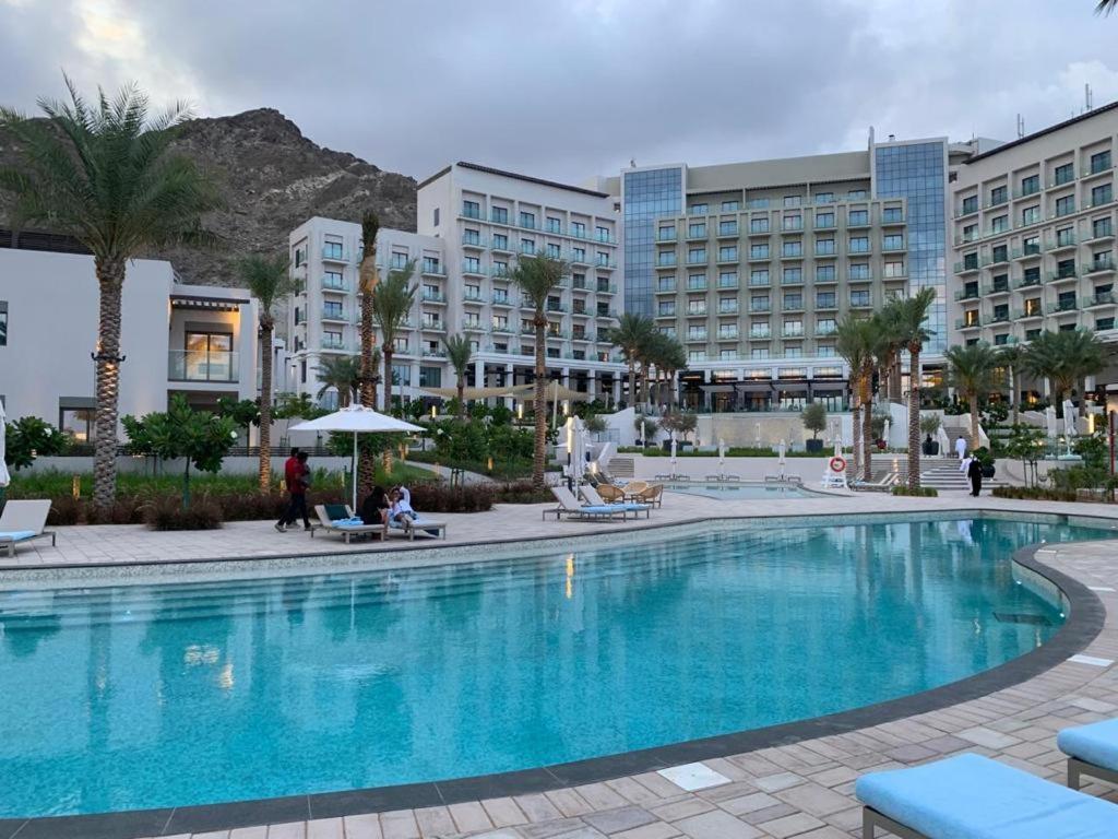 Ocean Mountain View Apartment At The Address Fujairah Bagian luar foto